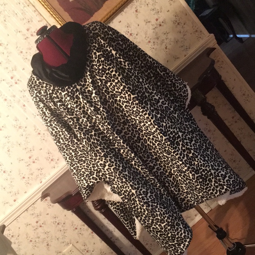 Two sided pull over Cape